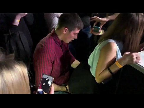 ❤️ రష్యన్ నైట్‌క్లబ్‌లో నిజమైన సెక్స్. 18 ఏళ్ల రష్యన్ అమ్మాయి మలద్వారం మరియు యోనిలో నైట్‌క్లబ్‌లో ఇబ్బంది పెట్టింది ❌ అంగ పోర్న్ మా వద్ద te.pornmega-com.ru ❌❤